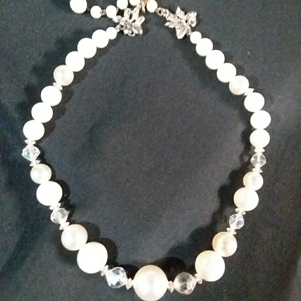 1950s vintage Pearl and Aurora Borealis crystal ne